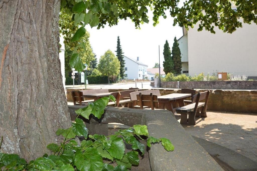 Landgasthof-Hotel Zur Linde Großenlüder Buitenkant foto